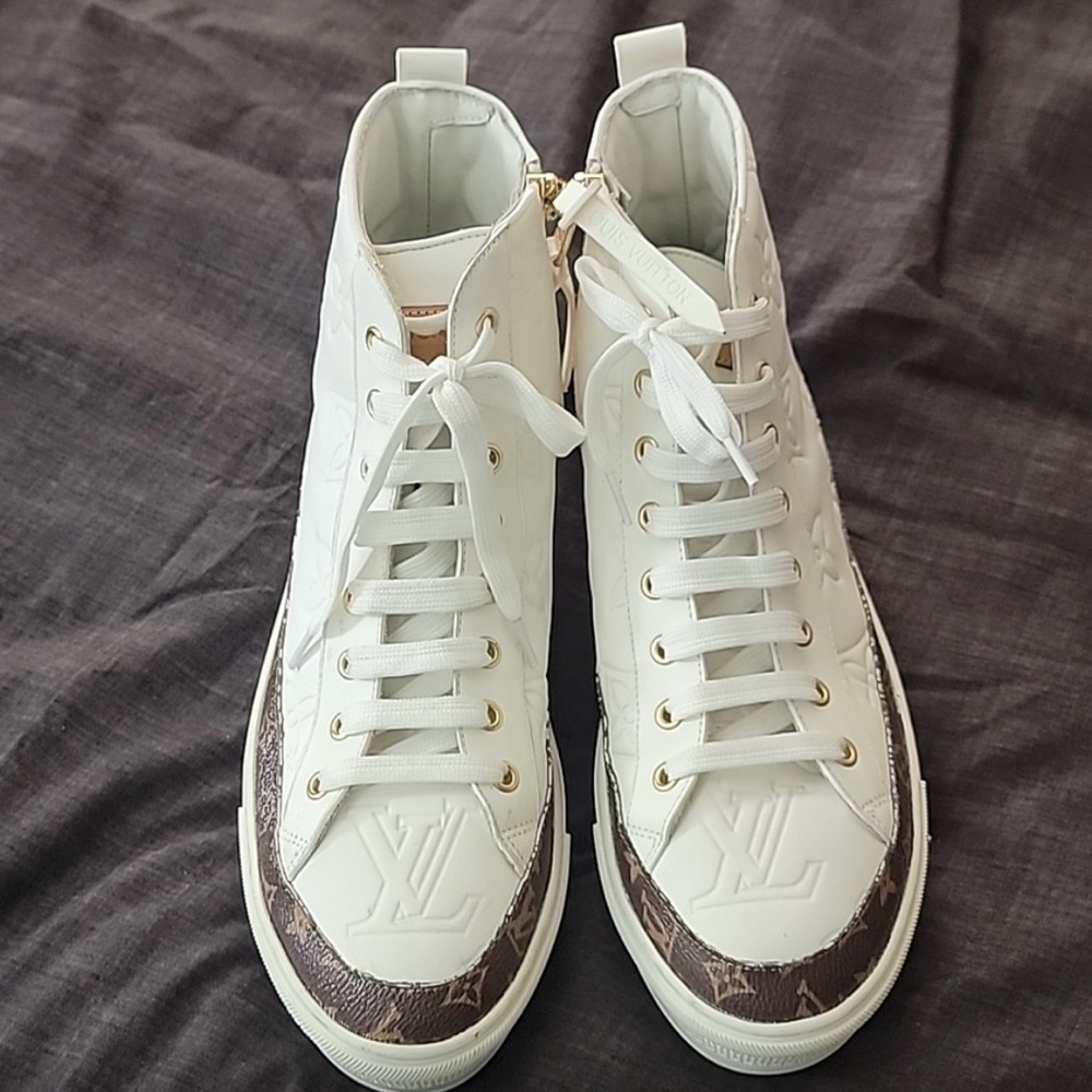 Louis Vuitton Sneakers Size 38